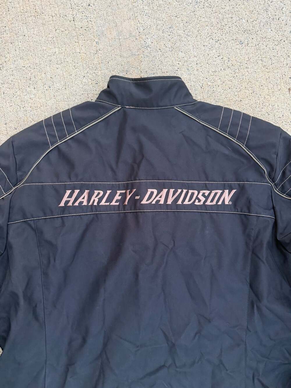 Harley-Davidson Black Soft Shell Motorcycle Riding Jacket with Pink Lettering - Picture 6 of 9